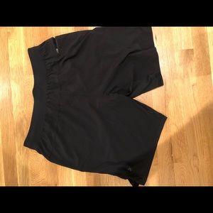 Lululemon T.H.E. Short - Large